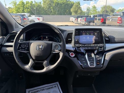 Used 2018 Honda Odyssey Elite image 20