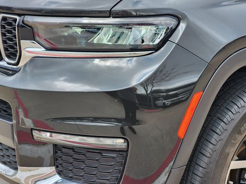 Used 2024 Jeep Grand Cherokee L Limited image 8