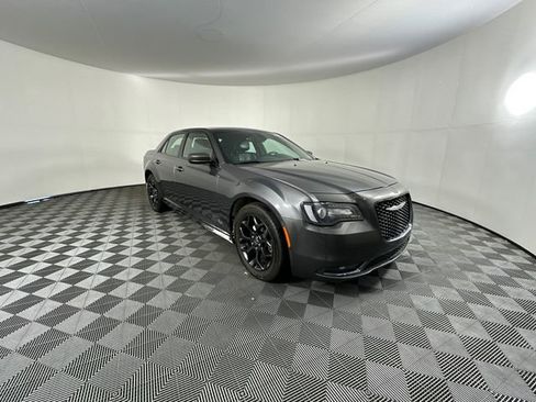 Used 2019 Chrysler 300 S AWD/4WD image 3
