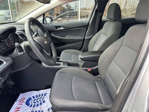 Used 2018 Chevrolet Cruze LT w/ LT True North Edition FWD image 11