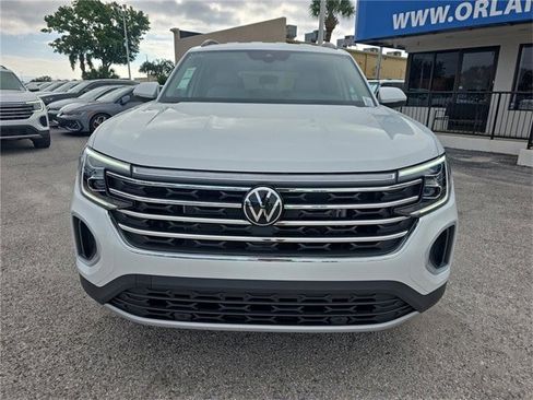 New 2026 Volkswagen Atlas SE image 2