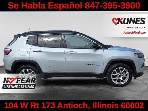 Used 2025 Jeep Compass Limited AWD/4WD image 10