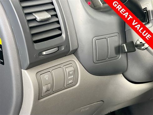 Used 2014 Kia Sedona LX image 10
