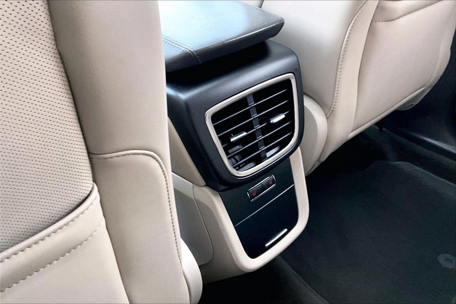 Used 2019 Lincoln Nautilus Reserve AWD/4WD image 10