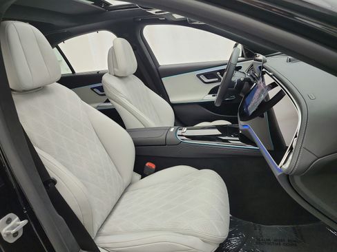 Certified 2025 Mercedes-Benz E 450 4MATIC Sedan image 19