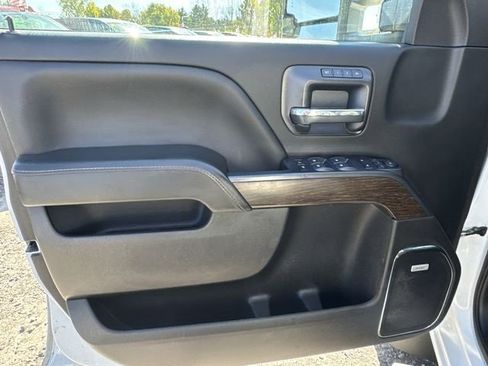 Certified 2019 GMC Sierra 2500 Denali image 23