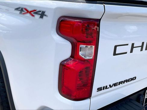 Used 2024 Chevrolet Silverado 2500 Custom w/ Custom Convenience Package AWD/4WD image 28