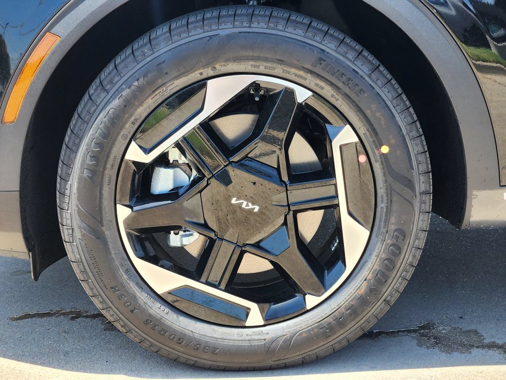 New 2027 Kia Sportage S FWD image 8