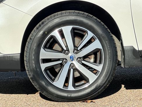 Used 2019 Subaru Outback 2.5i Limited image 34