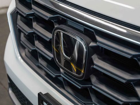 Used 2025 Honda Pilot EX-L image 8