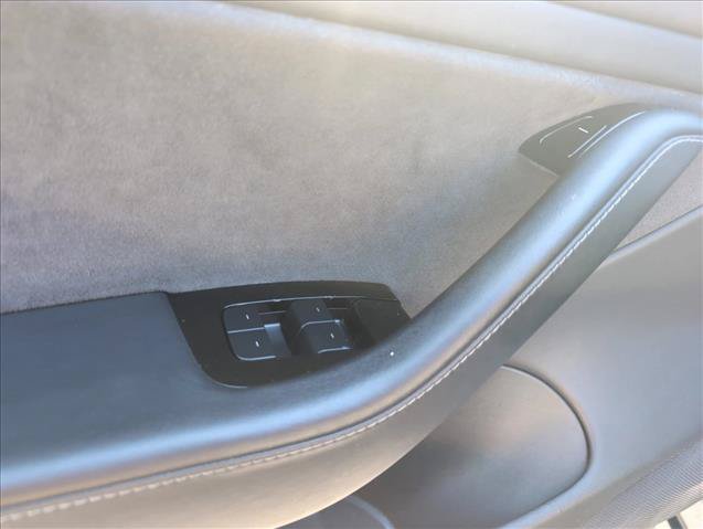 Used 2018 Tesla Model 3 Long Range RWD image 12
