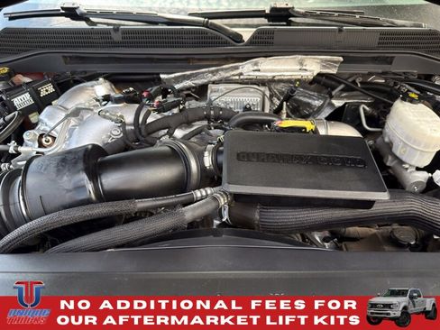 Used 2018 GMC Sierra 2500 Denali w/ Duramax Plus Package AWD/4WD image 13