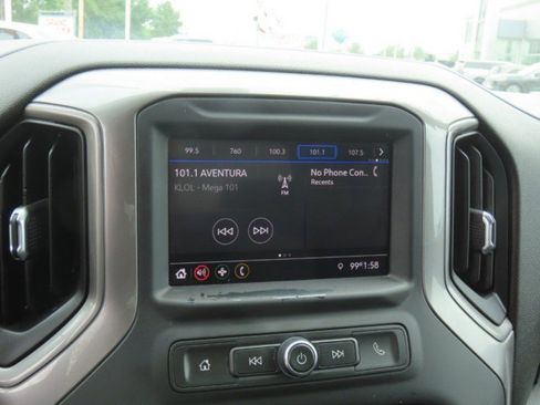 Used 2020 Chevrolet Silverado 1500 Custom w/ Custom Value Package AWD/4WD image 27