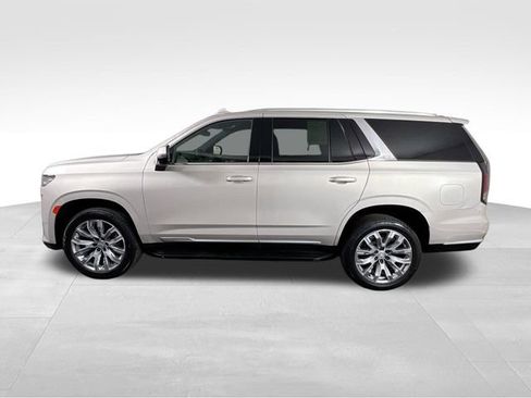 Used 2022 Cadillac Escalade Luxury w/ LPO, Floor Liner Package AWD/4WD image 6