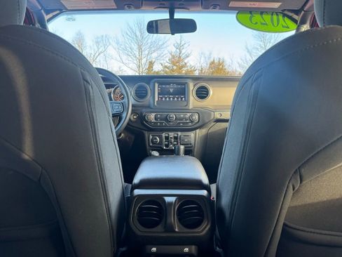 Certified 2023 Jeep Gladiator Sport image 31