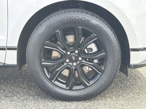 Used 2022 Ford Edge SE w/ Black Appearance Package image 25