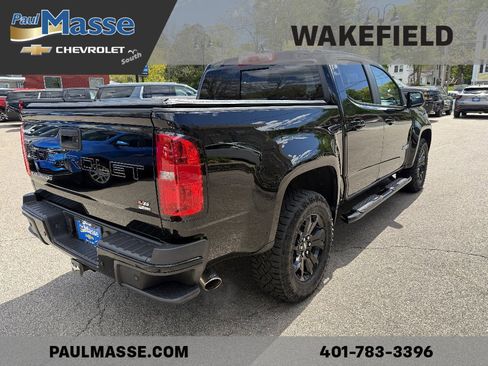 Used 2022 Chevrolet Colorado Z71 w/ Z71 Midnight Edition AWD/4WD image 6
