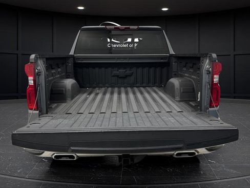 Used 2021 Chevrolet Silverado 1500 LTZ w/ LTZ Premium Package image 15