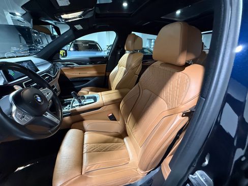 Used 2022 BMW 740i xDrive w/ M Sport Package AWD/4WD image 27