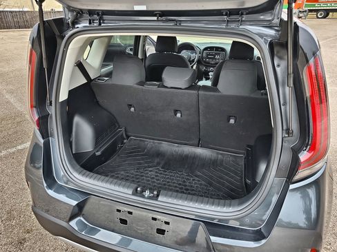 Used 2025 Kia Soul LX w/ LX Technology Package image 21