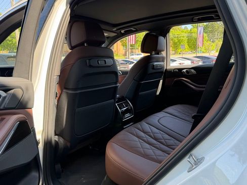 Used 2025 BMW X5 xDrive40i AWD/4WD image 31