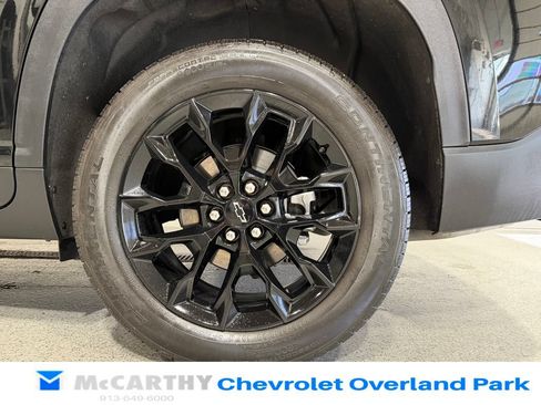 Used 2024 Chevrolet Traverse LS w/ Midnight/Sport Edition FWD image 32