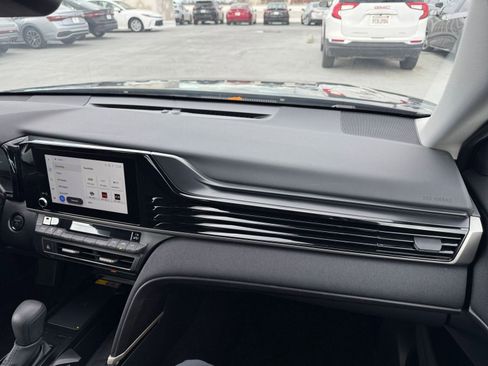 Used 2025 Toyota Camry LE image 35