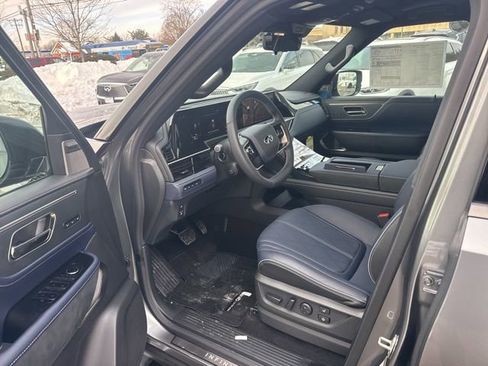 New 2026 INFINITI QX80 4WD image 12