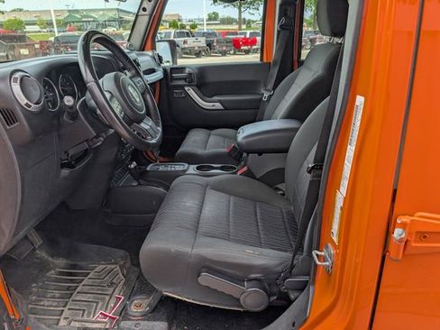 Used 2012 Jeep Wrangler Unlimited Sahara w/ Connectivity Group AWD/4WD image 2