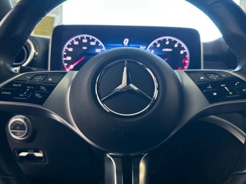 Used 2024 Mercedes-Benz C 300 Sedan image 23