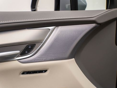 New 2026 Cadillac XT5 Premium Luxury image 19