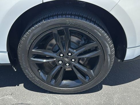 Certified 2020 Ford Edge ST w/ Equipment Group 401A AWD/4WD image 8