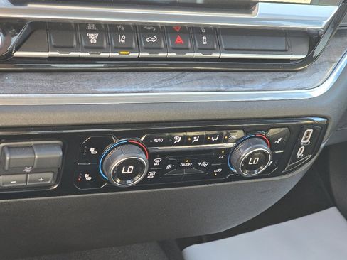 Used 2024 Chevrolet Silverado 2500 LTZ image 17