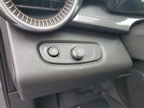 New 2026 Chevrolet Trax ACTIV w/ Sunroof Package image 18