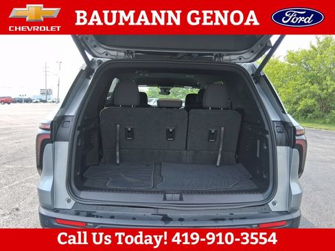 Used 2026 Chevrolet Traverse LT w/ Driver Confidence Package FWD image 5