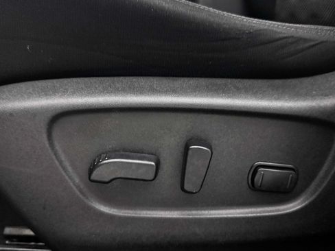 Used 2021 Nissan Rogue Sport SV FWD image 24