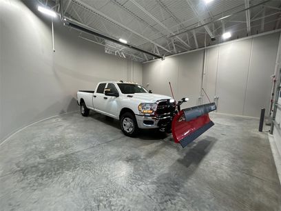 New 2024 RAM 2500 Tradesman w/ Chrome Appearance Group