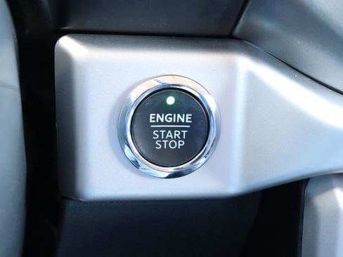 Used 2024 Ford Expedition XLT AWD/4WD image 50