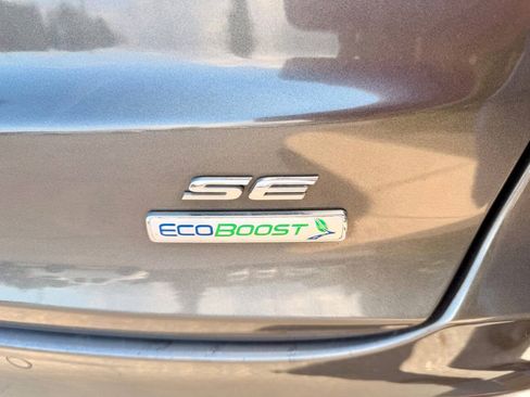 Used 2019 Ford Fusion SE FWD image 6
