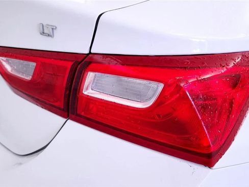 Used 2024 Chevrolet Malibu LT FWD image 15