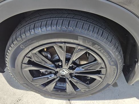 Used 2025 Honda CR-V Sport Touring image 9
