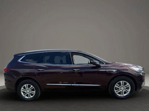 Used 2018 Buick Enclave Essence AWD/4WD image 4