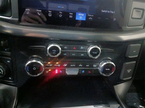 Certified 2025 Ford F150 Lariat image 17