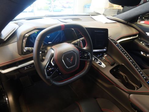 Used 2023 Chevrolet Corvette Stingray Premium Cpe w/ Z51 Performance Package RWD image 9