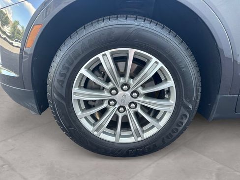 Used 2018 Cadillac XT5 Luxury w/ Driver Awareness Package FWD image 14