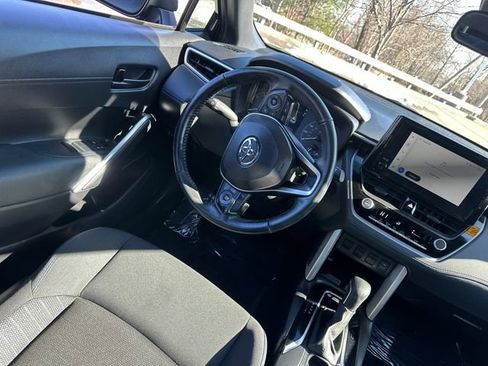 Used 2024 Toyota Corolla Cross AWD Hybrid image 20