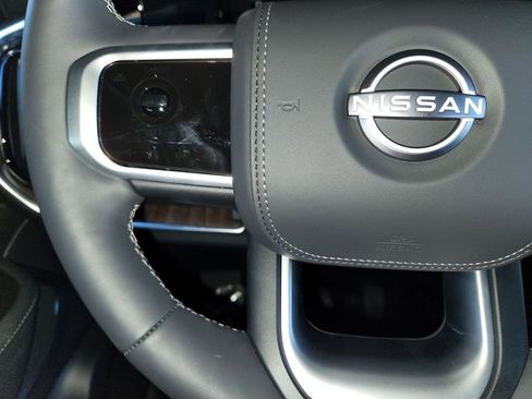 Certified 2025 Nissan Armada Platinum Reserve image 27