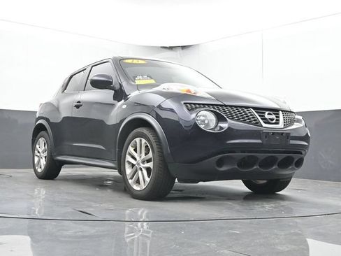 Used 2013 Nissan Juke SV FWD image 24