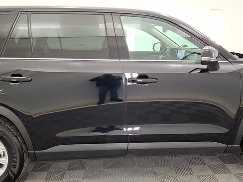 Certified 2025 Toyota Grand Highlander AWD image 5