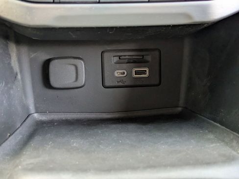 Used 2021 GMC Acadia SLT w/ Elevation Edition image 25